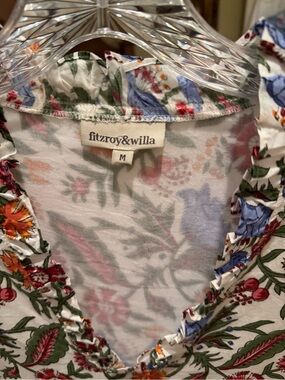 Fitzroy & Willa Floral Ruffle V-Neck Top - White with Multicolor Floral